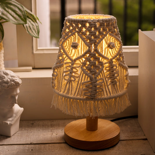 Nordic Modern Hand-woven Small Table Lamp